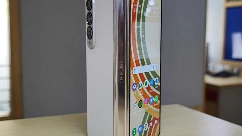 Samsung Galaxy Z Fold4 Samsung Galaxy Z Fold4