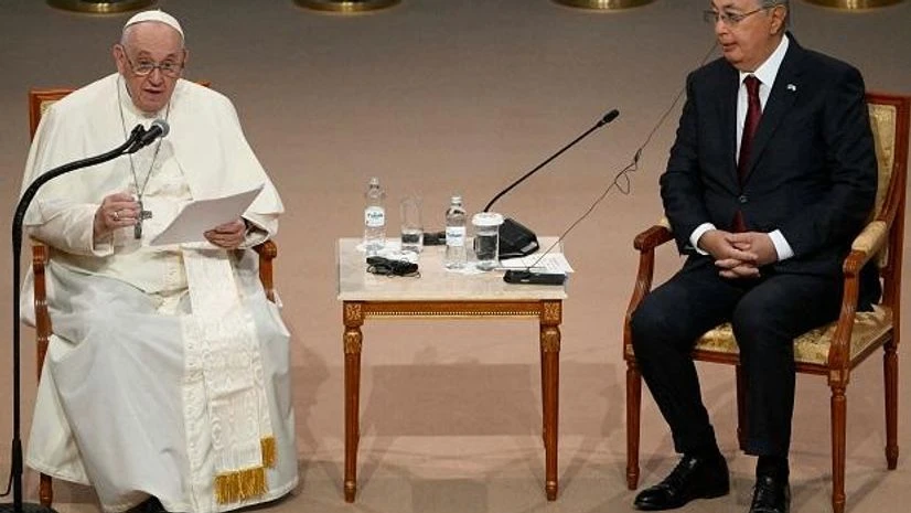Kazakh President Kassym-Jomart Tokayev and Pope Francis attend a meeting in Nur-Sultan, Kazakhstan (Photo: Reuters) Kazakh President Kassym-Jomart Tokayev and Pope Francis attend a meeting in Nur-Sultan, Kazakhstan (Photo: Reuters)