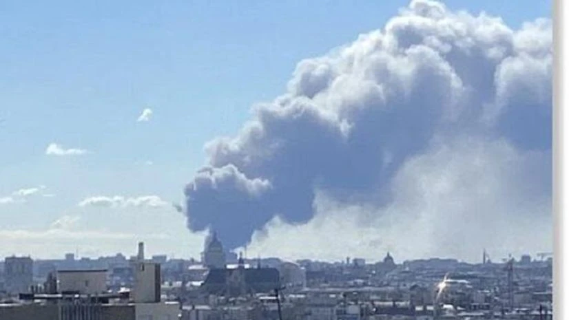 Fire, Paris Fire breaks out at a warehouse at world's biggest produce market in Paris
