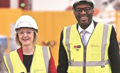 British PM Liz Truss may lift immigration cap to fight labour shortage British Prime Minister Liz Truss (left) and Chancellor of the Exchequer Kwasi Kwarteng