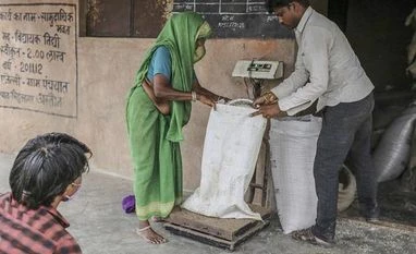 Extra food packet for Rajasthan 'Annapurna' scheme beneficiaries free food grains program