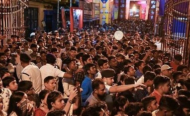 Crowds brave rain to visit puja pandals on 'Maha Ashtami' across Bengal Maha Ashtami Puja