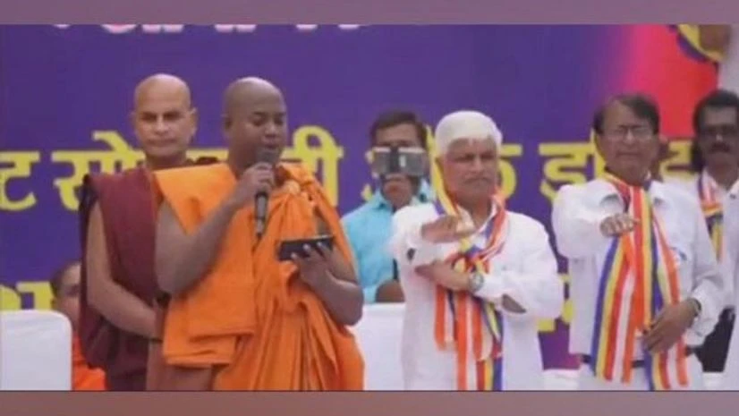 Visual from the viral video with AAP leader Rajendra Pal Gautam Visual from the viral video with AAP leader Rajendra Pal Gautam