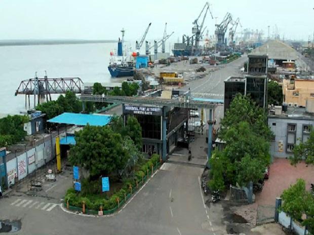 GMB, APM Terminals Pipavav ink ₹17,000 crore MoU to boost Gujarat ports