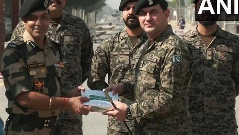 BSF, Pakistan Rangers, Attari-Wagah border, Diwali BSF, Pakistan Rangers, Attari-Wagah border, Diwali