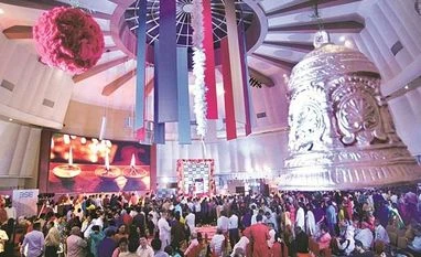 Muhurat Trading 2023: Sensex gains 355 pts on 1st session of Samvat 2080 Muhurat Trading 2023: Sensex up 355 pts on 1st session of Samvat 2080