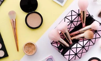 wholesale-makeup-products wholesale-makeup-products