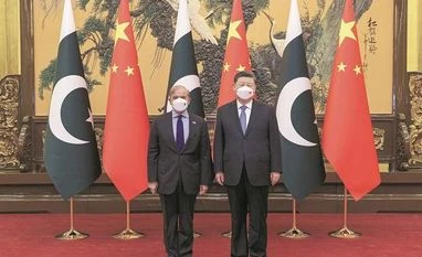 China's Xi, Pak PM Sharif agree to launch $10-bn railroad project China-Pakistan, Xi Jinping, Shehbaz