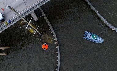 US: Over 272,000 people without power as tropical storm hits Florida Hurricane Nicole, Florida