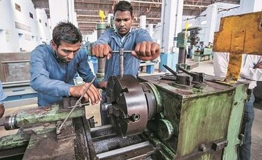 New formal job creation fell again in September, shows payroll data jobs