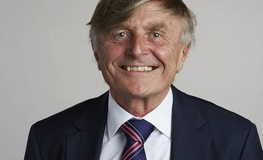 I advise start-ups to think beyond the possible: ARM Holdings former CEO Sir Robin Saxby,