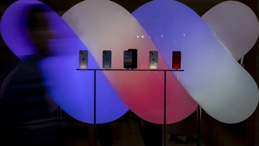 Apple iPhone Pros Apple iPhone Pros