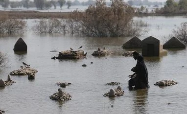 Extreme weather events cause $270 bn loss worldwide in 2022: Report Pakistan floods