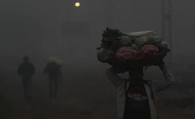 Delhi witnesses unusual fog, rain in it's otherwise hottest month of May Fog, cold weather, cold wave