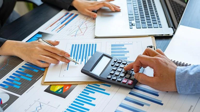 HDFC Life Sampoorn Nivesh HDFC Life Sampoorn Nivesh