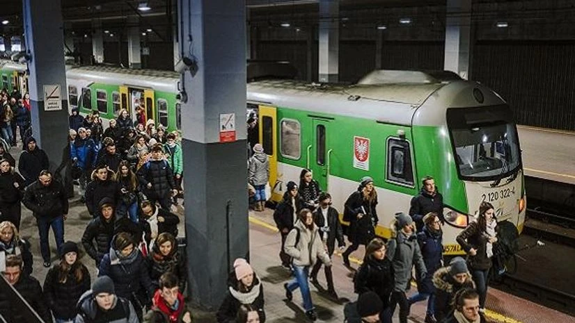 locals, European citizens locals, European citizens