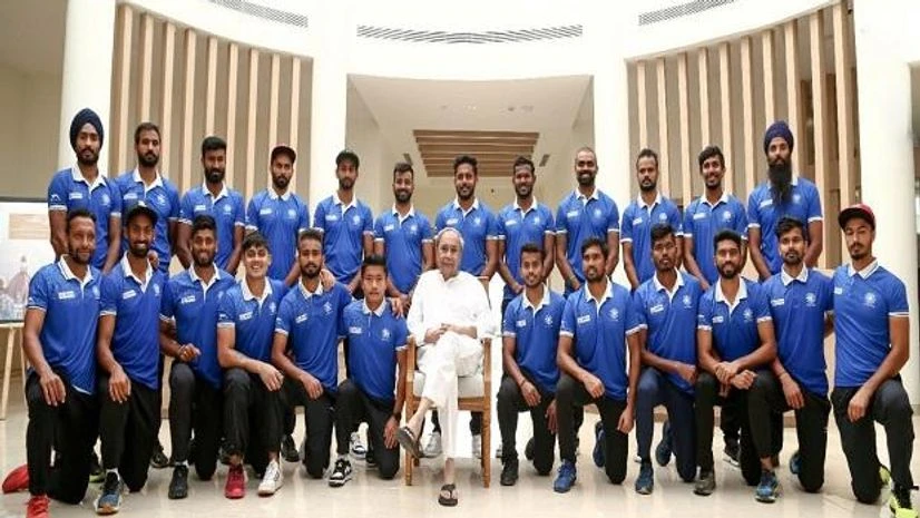 Indian hockey team Indian hockey team poses with Odisha CM Naveen Patnaik ahead of its FIH Men's Hockey World Cup game