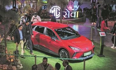 Auto Expo 2023 witnesses turnout of 636k visitors after a 3-yr hiatus: SIAM