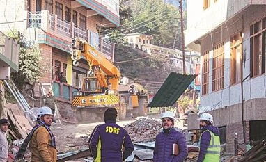 101 NDRF personnel leave for quake-hit Turkiye to aid rescue efforts NDRF and SDRF teams prepare for the demolition of the Hotel Malari Inn, which has been marked unsafe, in Chamoli district, Uttarakhand. Photo: PTI