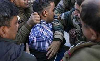 LIVE: Students detained at DU after clashes over BBC series on PM Delhi University students detained, BBS documentary on PM