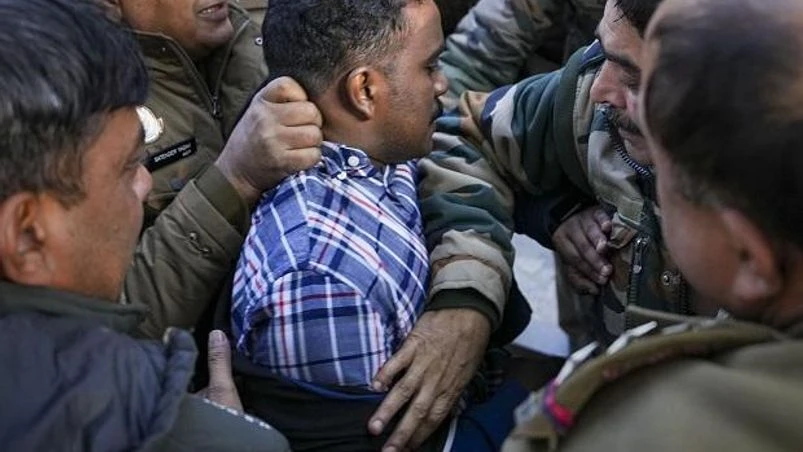 Delhi University students detained, BBS documentary on PM Delhi University students detained, BBS documentary on PM