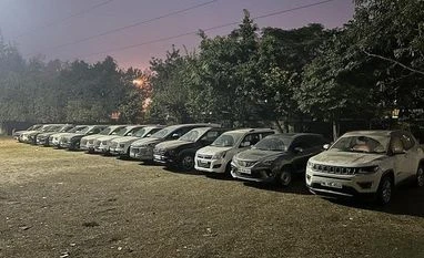 LIVE: Police busting auto lifter gang, arms supply cartels and theft racket Delhi Police bust inter-state auto lifter gang