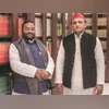 Swami Prasad Maurya, Akhilesh Yadav