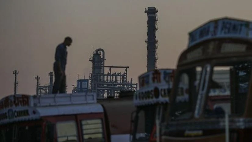 Oil, Oil refinery Oil, Oil refinery