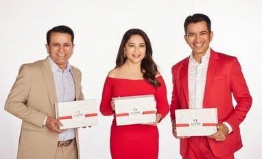 Illusion Dental Lab ropes in Madhuri Dixit Nene as the Brand Ambassador for Illusion Zirconia Illusion Dental Lab ropes in Madhuri Dixit Nene as the Brand Ambassador for Illusion Zirconia