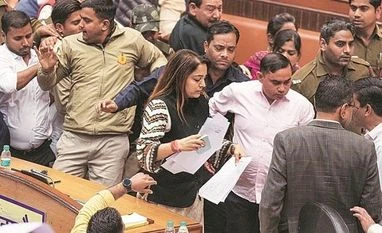 Delhi mayor asks for details of ongoing, upcoming projects from departments Municipal Corporation of Delhi, shelly oberoi