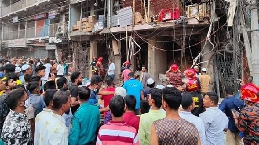 Bangladesh explosion (Photo: Twitter) Bangladesh explosion (Photo: Twitter)