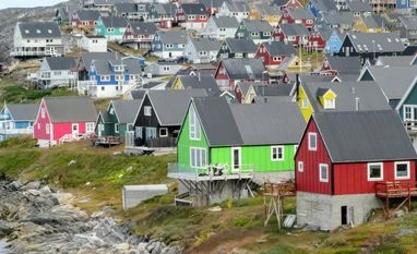 Unlike Europe, residents of Greenland switch to daylight saving time Greenland (Wikimedia Commons)