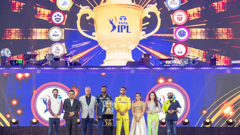 IPL 2023 Hardik Pandya of Gujarat Titans, MS Dhoni of Chennai Super Kings, Roger Binny, President (BCCI), Jay Shah, Secretary of BCCI, Arun Singh Dhumal, BCCI treasurer with IPL trophy. Photo: Sportzpics