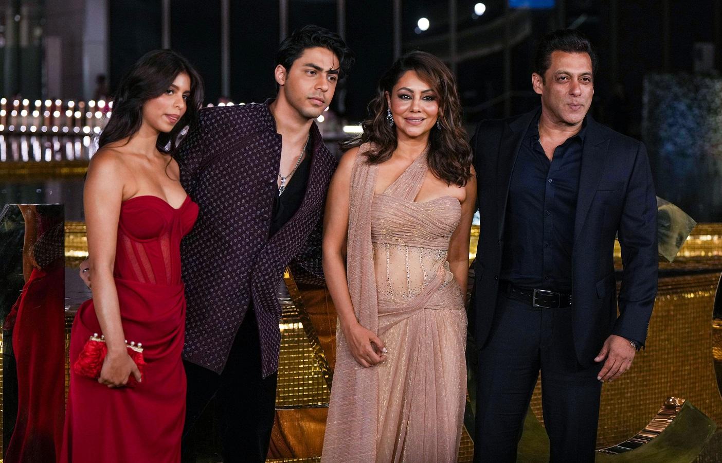 From SRK, Varun Dhawan, Nick Jonas, to Gigi Hadid, stars at Ambani Gala
