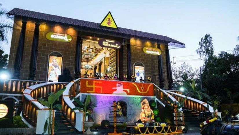 Sai Silks Kalamandir's Varamahalakshmi Store Sai Silks Kalamandir’s Varamahalakshmi Store