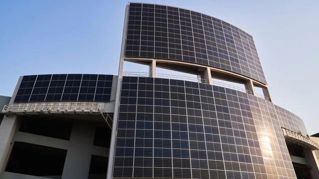Apple BKC: Solar Array (Photo: Apple) Apple BKC: Solar Array (Photo: Apple)