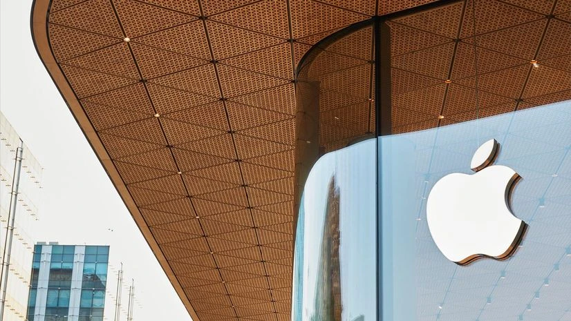 Apple BKC: Handcrafted timber ceiling (Photo: Apple) Apple BKC: Handcrafted timber ceiling (Photo: Apple)