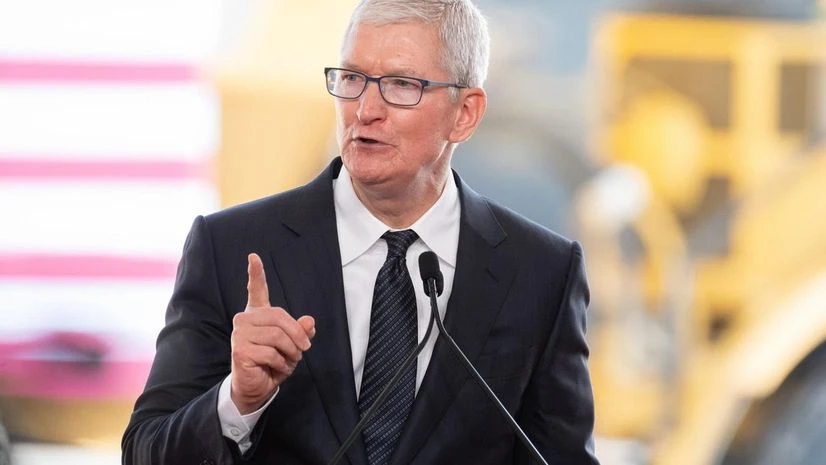 Tim Cook (Photo: Bloomberg) Tim Cook (Photo: Bloomberg)