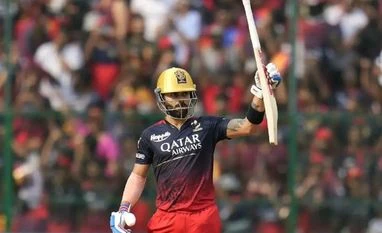 RCB vs DC: Virat Kohli becomes first player to score 7,000 IPL runs Virat Kohli