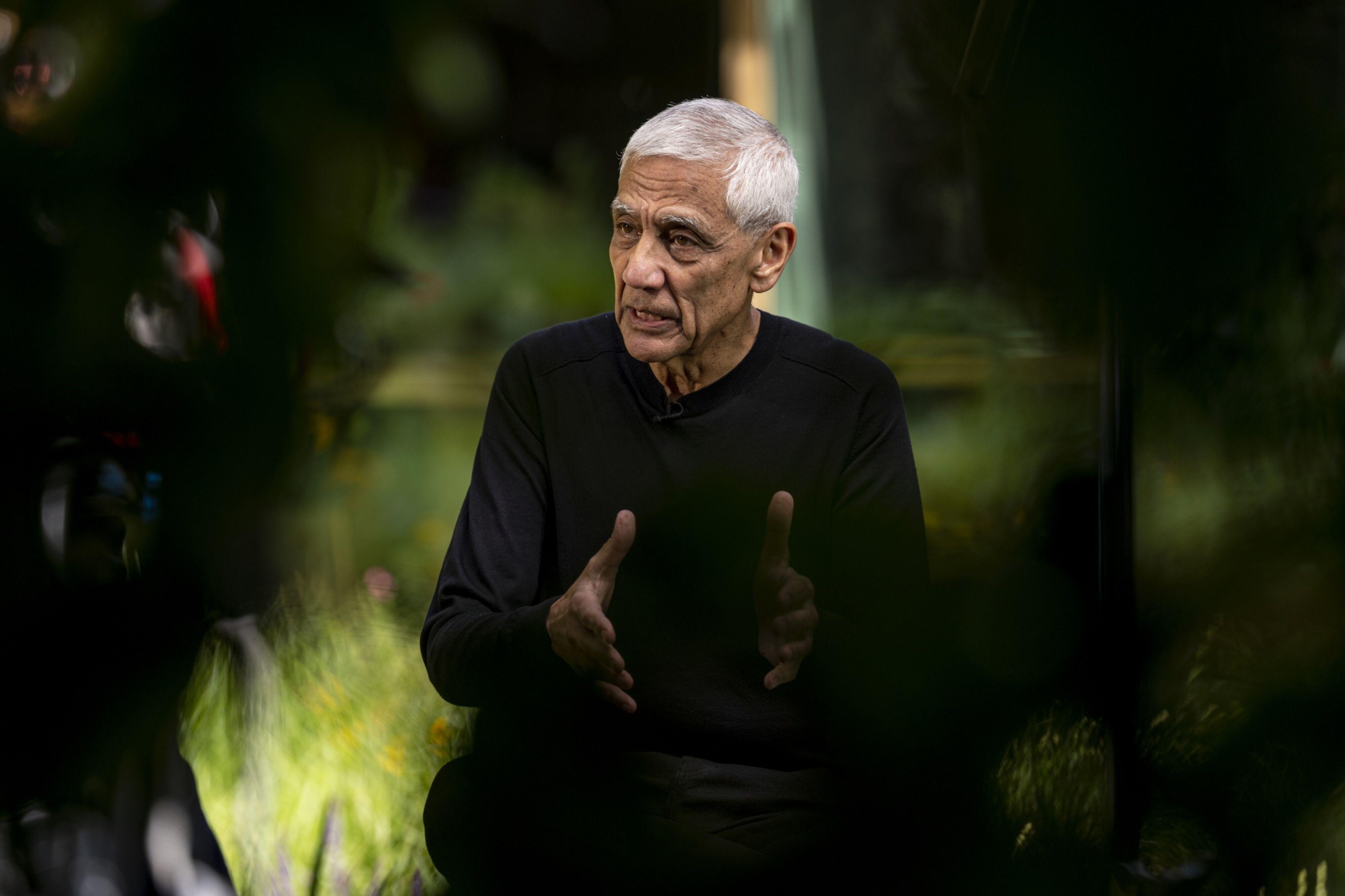 Khosla warns against slowing US AI research, cites China threat