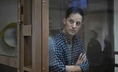 Russian court extends detention of WSJ reporter Gershkovich until Jan end Evan Gershkovich