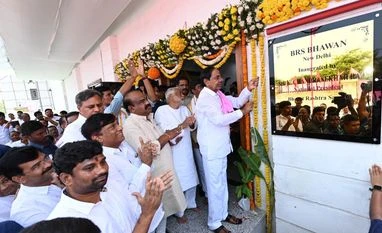 BRS gets office in Delhi; Cong says 'it won't succeed in national politics' BRS Delhi office