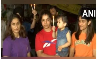 Protesting wrestlers approach Olympians in other nations for support Wrestlers