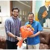 Aaditya Thackeray, Kejriwal