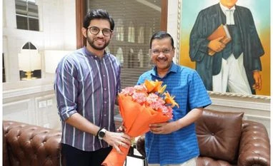 Aaditya Thackeray, Kejriwal Aaditya Thackeray, Kejriwal
