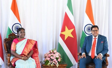 President Murmu holds delegation level talks with Surinamese counterpart President Droupadi Murmu and Surinamese counterpart Chandrikapersad Santokhi