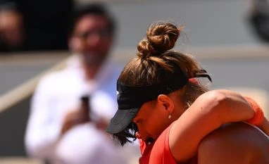 Haddad Maia, French Open Haddad Maia of Brazil hugs Tunisia's Ons Jabeur after thier women's singles quarterfinal match at the French Open 2022. Photo: Twitter/@rolandgarros