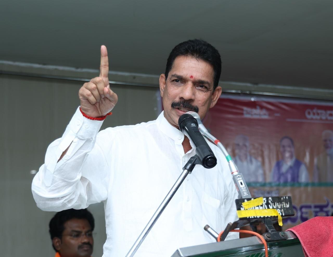 Nalin Kateel rubbishes reports of resigning as Karnataka BJP chief