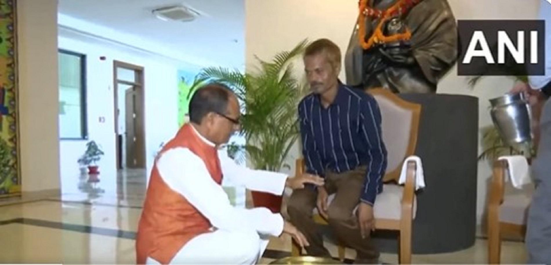CM Shivraj Chouhan washes feet of tribal man who was urinated upon