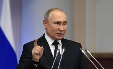 Putin stresses Israel's right to defend itself but calls for free Palestine Russian President Vladimir Putin